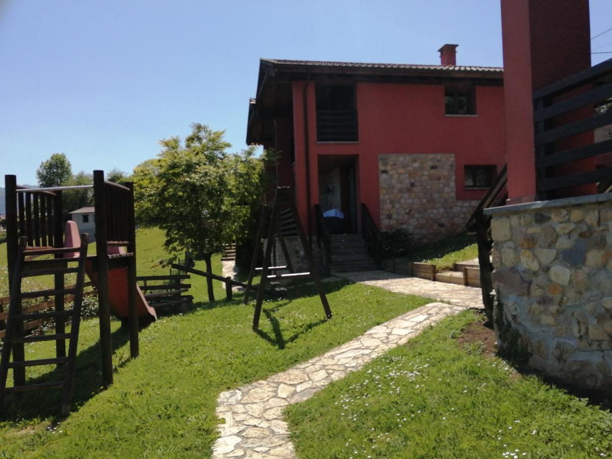 Apartamentos Rurales El Mirador De San Juan Onís Exterior foto